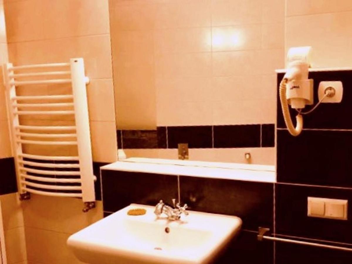 Restauracja - Hotel Mocca D'Oro Mikolow Ngoại thất bức ảnh