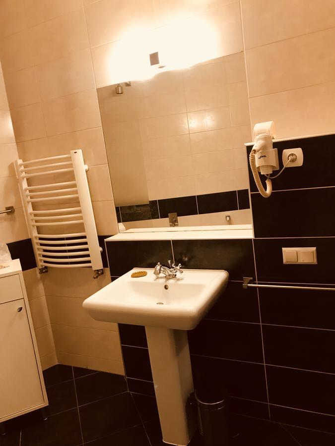 Restauracja - Hotel Mocca D'Oro Mikolow Ngoại thất bức ảnh